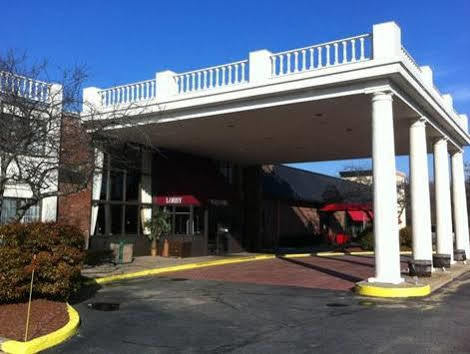 Hôtel Ramada Mystic Extérieur photo