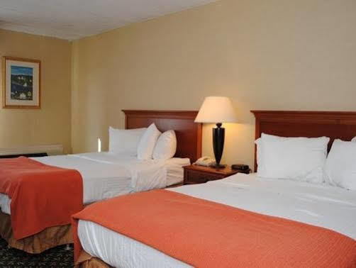 Hôtel Ramada Mystic Extérieur photo